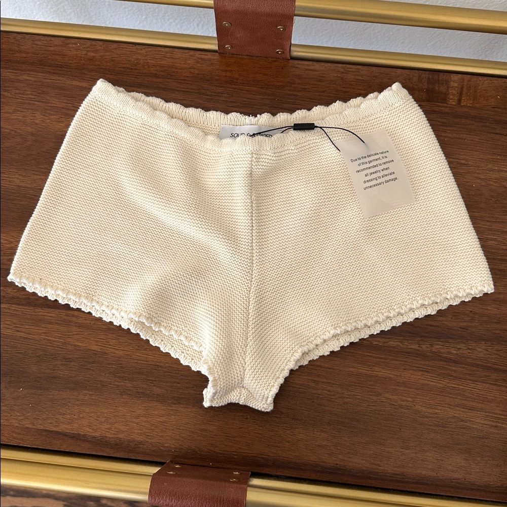 Solid and striped Celeste short ecru XS. New.